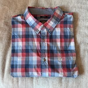 Lee Premium Select men’s button down short-sleeve shirt